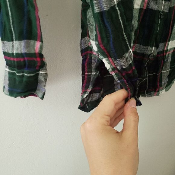 Old Navy The Classic Shirt Plaid Flannel Button Down S - Picture 7 of 8